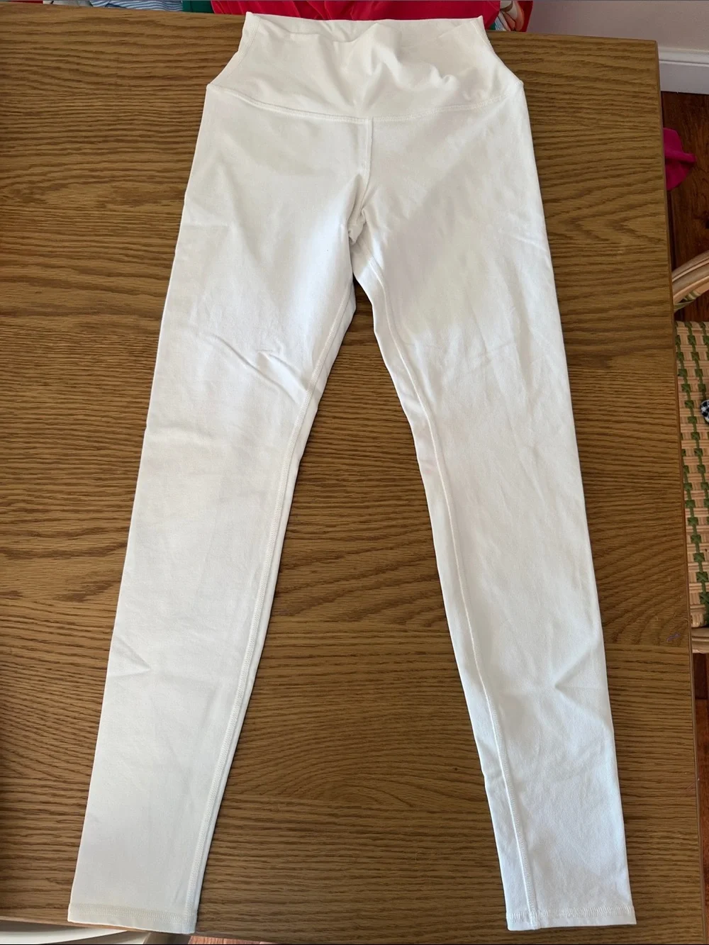 ALO Yoga White High-Rise Women’s leggings size Medium